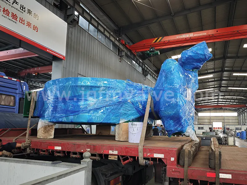 DN2400DN1000旋球阀发往化工行业客户现场