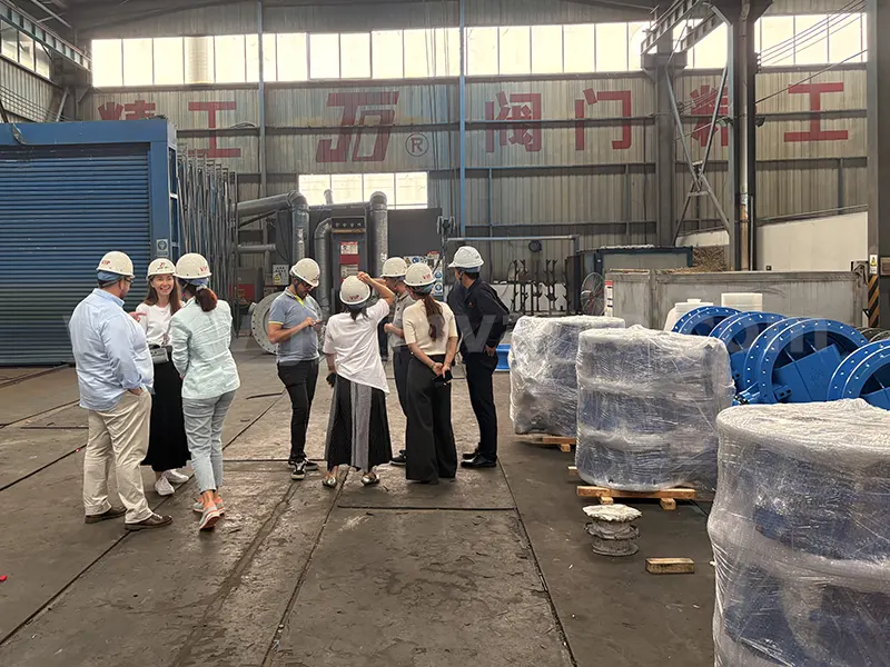西班牙客户莅临郑州精工阀门工厂考察