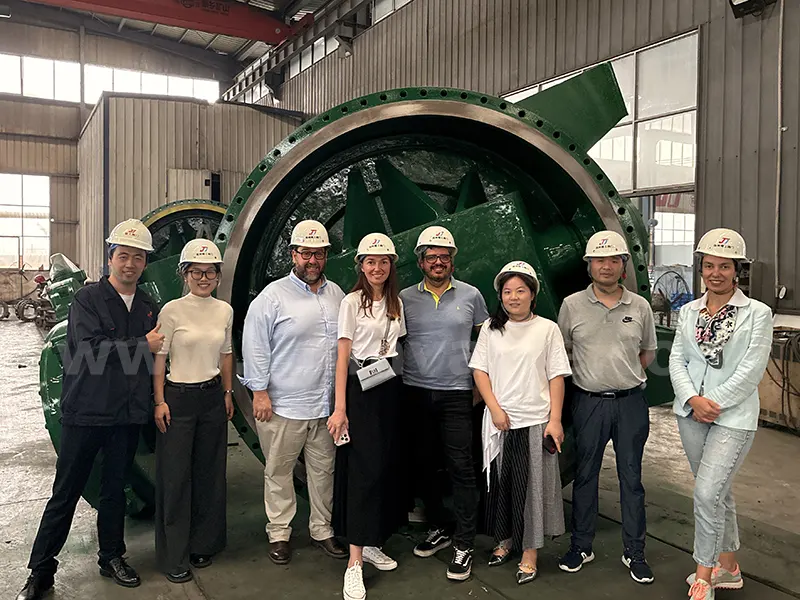 西班牙客户莅临郑州精工阀门工厂考察