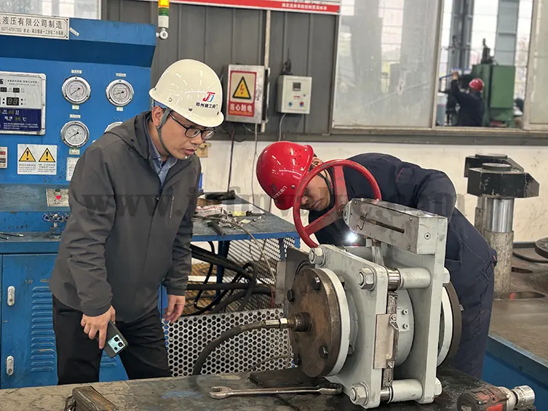 郑州精工——国内知名的盲板阀制造商